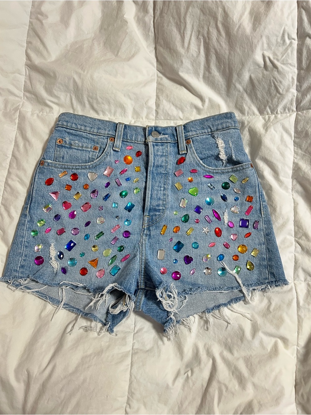 Levis rib cage Denim High-Rise shorts with hand sewn gems size 28